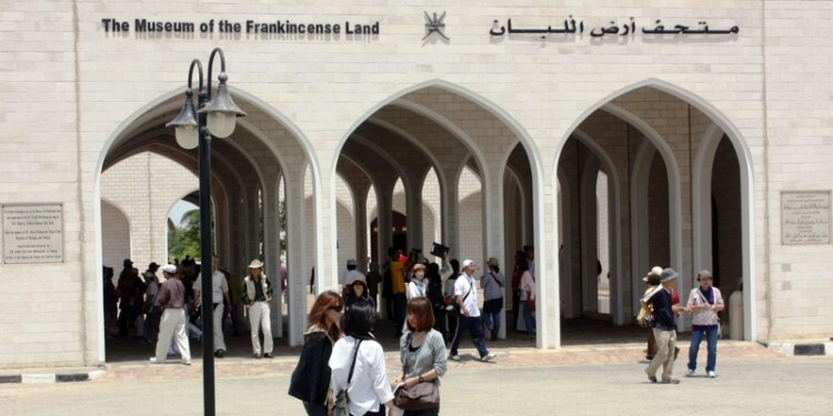 إحصائية: مواقع أرض اللبان تشهد أكثر من 2000 زائرا