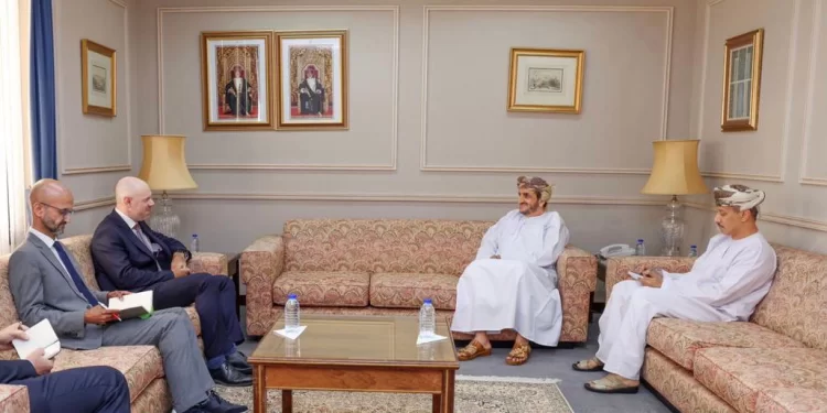 لقاء عُماني بريطاني لمناقشة آخر التطورات على الساحة اليمنية