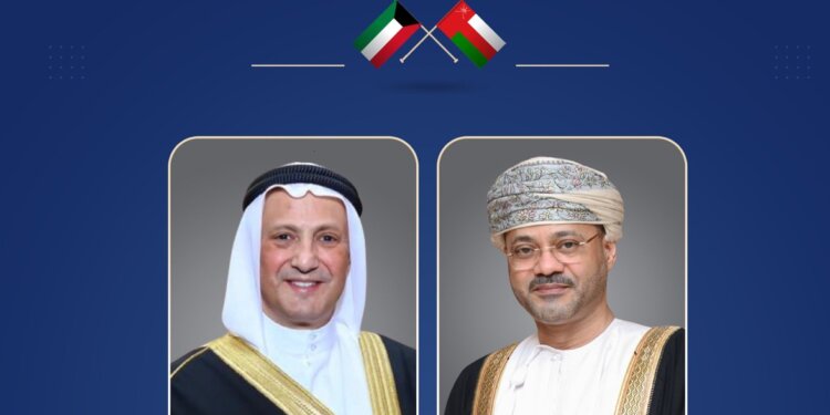 وزير الخارجية يُهنئ نظيره الكويتي‬⁩