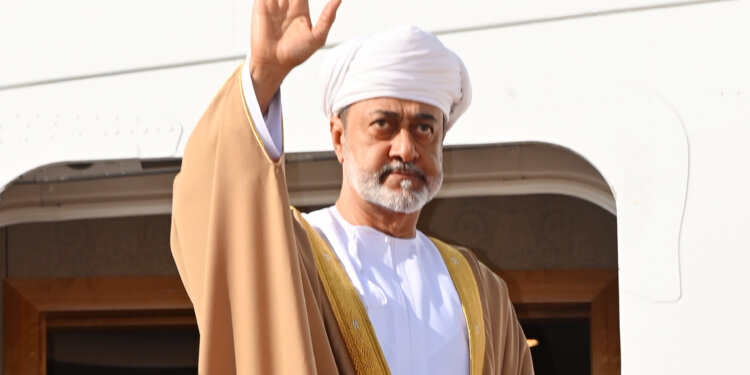 جلالة السلطان يُغادر مملكة ⁧‫البحرين‬⁩