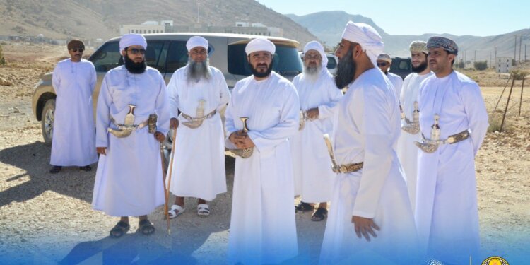 زيارة تفقدية لوزير “الأوقاف” ..  تم فيها افتتاح مسجد والوقوف على سير العمل في بناء عدد من المساجد ومدارس القرآن