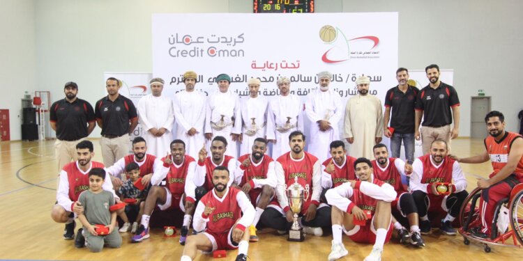 نادي البشائر يتوج بلقب كأس كريدت عمان بفوزه على نزوى