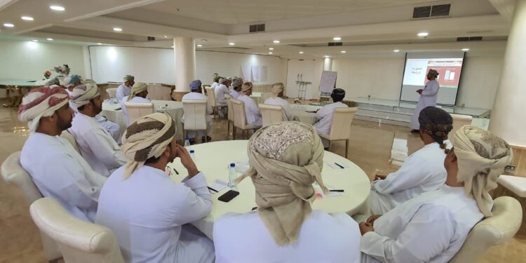 انطلاق البرنامج التدريبي الإدارة الرشيقة وفق منهجية لين بتعليمية البريمي