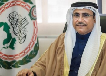 رئيس البرلمان العربي يشيد بالنهضة التنموية الشاملة في سلطنة عُمان