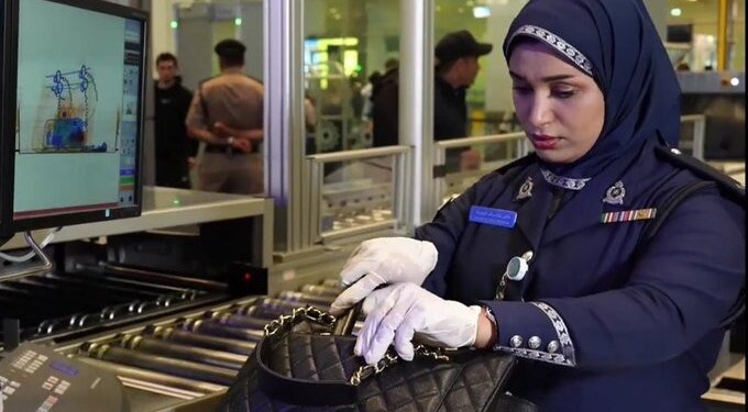 “جمارك عُمان” أقدم مؤسسات التنظيم الإداري وأعرقها.. تعرف على تاريخها
