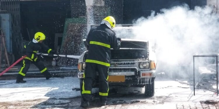 دون تسجيل إصابات.. إخماد حريق شبّ في مركبة بإبراء