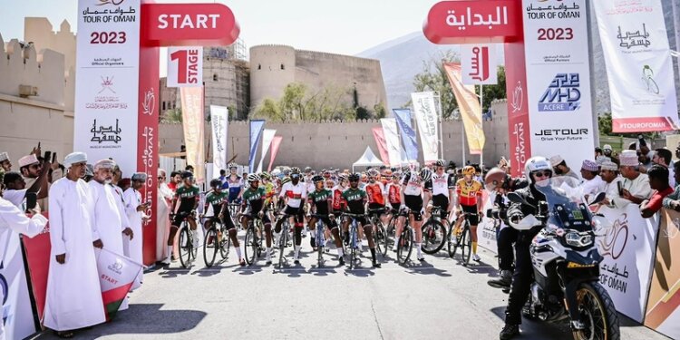 انطلاق طوّاف عُمان للدراجات الهوائية 2023.. إليك نتائج المرحلة الأولى