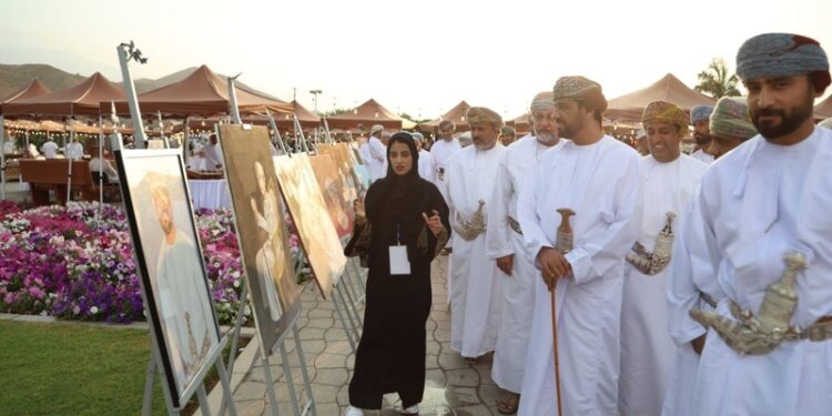 افتتاح معرض اليوم الحرفي العُماني بجنوب الباطنة