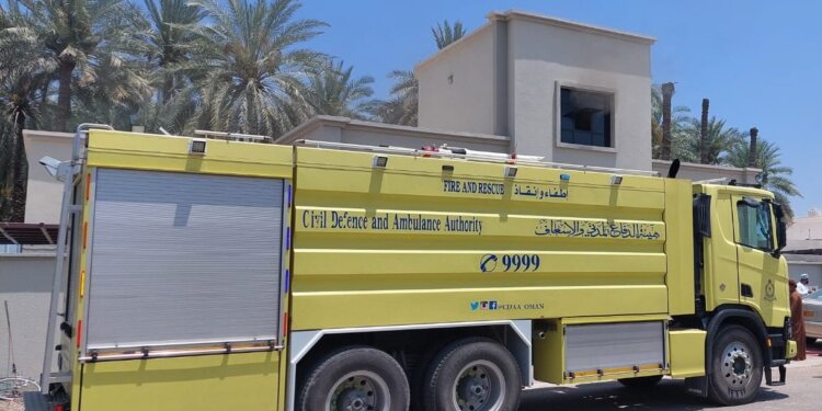 نتج عنه إصابة شخص .. إخماد حريق شب في منزل