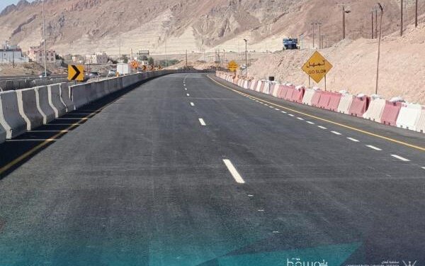 للقادمين من مسقط باتجاه نزوى: انتبه.. تحويل الحركة المرورية لمسار بديل