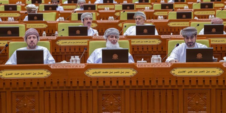 مجلس الشورى يقر قانون السياحة ويحيط الأعضاء علما بقانون المحاماة