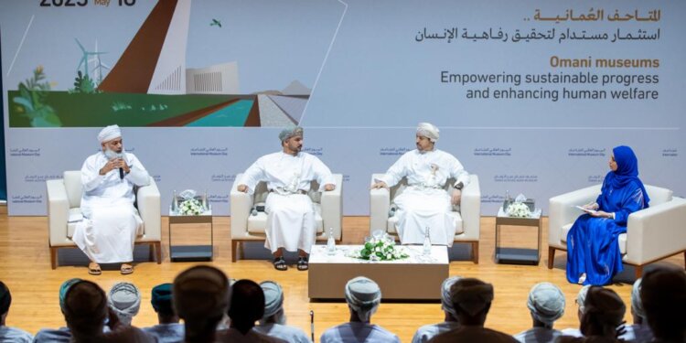متحف عُمان عبر الزمان يشاطر العالم الاحتفال باليوم العالمي للمتاحف
