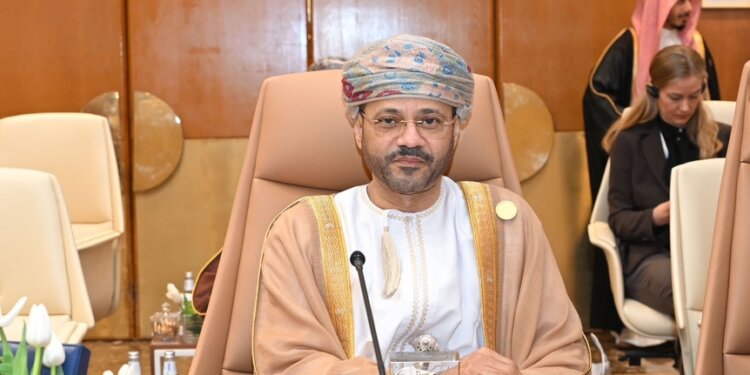 سلطنة عُمان تشارك في الاجتماع الوزاري للتحالف الدولي لهزيمة داعش بالرياض