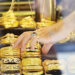 البريمي.. القبض على وافد بتهمة التخريب والشروع في سرقة محل لبيع المجوهرات