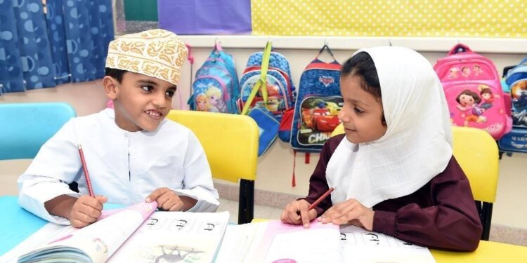 خاص للصحوة: كيف تهيئ طفلك في الصف الأول لاستقبال العام الدراسي الجديد؟ .. أخصائي نفسي يجيب