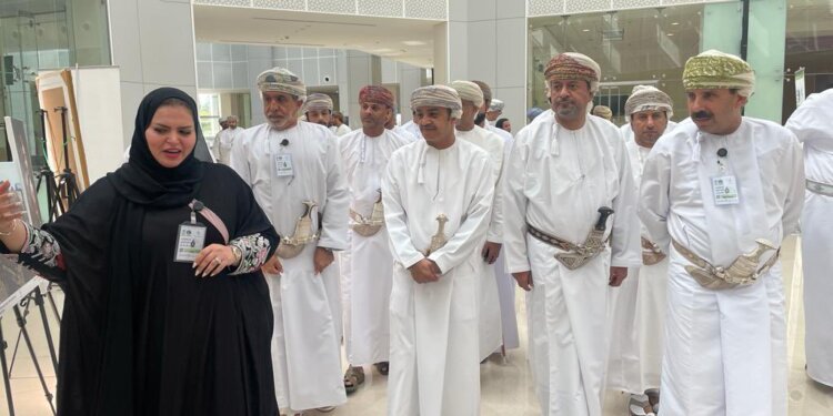 برعاية رئيس بلدية ظفار .. افتتاح الملتقى الصحفي بمحافظة ظفار