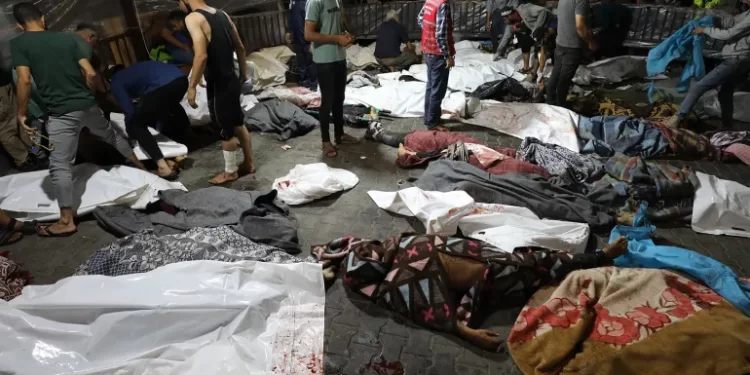 بعد أن قصفته صواريخ إسرائيل.. أطباء يروون تفاصيل لحظة الرعب التي عاشوها في مستشفى المعمداني