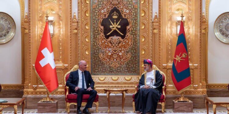 بيان مشترك بين سلطنة ⁧‫عُمان‬⁩ وسويسرا الاتحادية .. ورئيس الاتحاد السويسري يشكُر جلالة السلطان