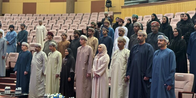 سمو السيد الدكتور كامل آل سعيد يدشن المنصة الوطنية “دوام”