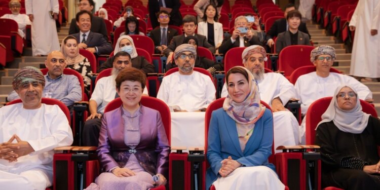 جامعة السلطان قابوس وجامعة بكين تناقشان سبل التعاون في عدد من المجالات