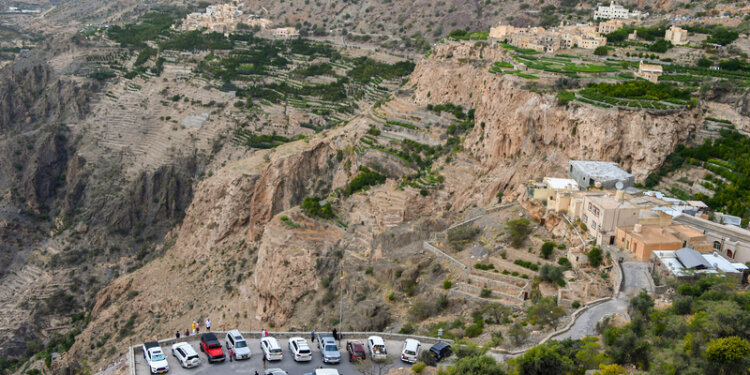 الجبل الأخضر: وجهةٌ سياحية طوال العام.. تعرَّف على أحدث إحصائية لعدد الزوار