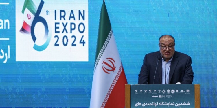 أصحابُ أعمال من فرع الغرفة بشمال الشرقية يشاركون في معرض “إكسبو إيران 2024”