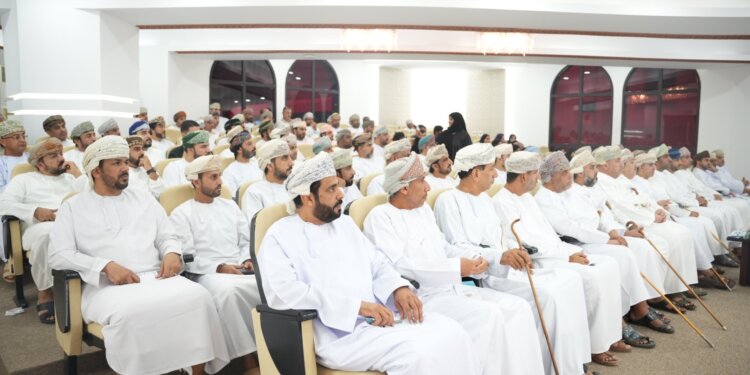 ندوة توعوية حول ضريبة الدخل على الشركات بصحار