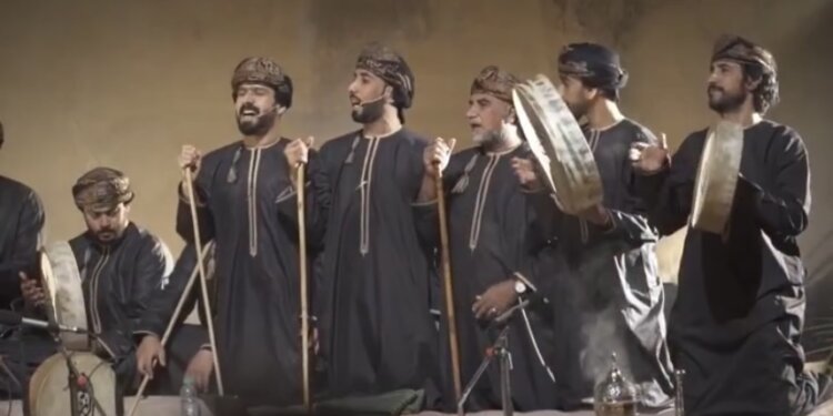 البريكي: يبحر بالصحوة في أعماق فن المالد ويكشف عن أسراره وجمالياته
