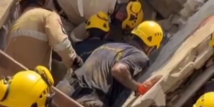 بعد انهيار مبنى قديم عليهما.. وفاة شخصين في صور