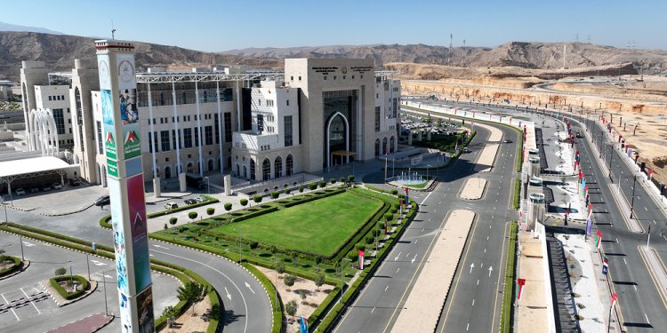 “السبتي”: مستشفى “المدينة الطبية” يعزز الأمن الصحي ويضع سلطنة عمان في مصاف الدول المتقدمة