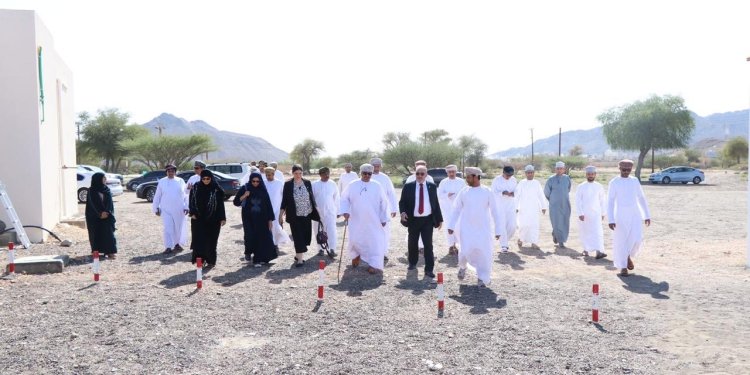 وفد من منظمة الصحة العالمية يزور قرية الخضراء الصحية.. ويشيد بإنجازاتها المجتمعية