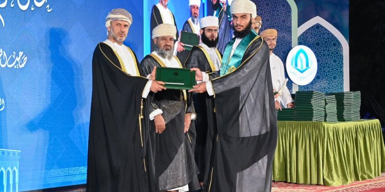“العلوم الشرعية” تحتفي بخريجي الدفعة 37
