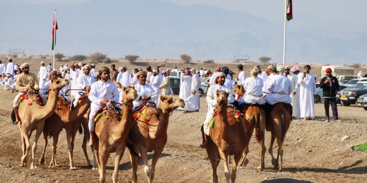 ختام مهرجان الأصالة للهجن والخيل بصحم
