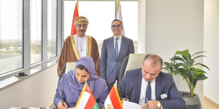 مذكرة تفاهم عُمانية مصرية في مجالات ترويج الاستثمار والزراعة والسياحة والنقل والخدمات اللوجستية