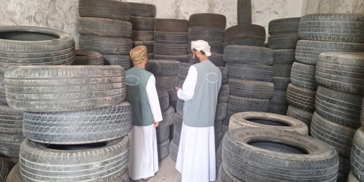 ضبط ثلاث مؤسسات تجارية تبيع إطارات مستعملة