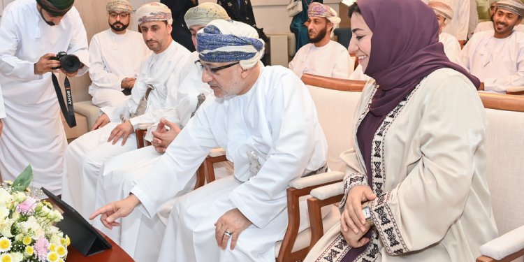 إطلاق منصة ” البيت الحرفي العُماني” لترويج منتجات المؤسسات الصغيرة والمتوسطة