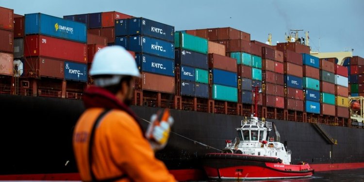 ارتفاعُ الرقم القياسي لأسعار الواردات في سلطنة عُمان بنسبة 0.9%