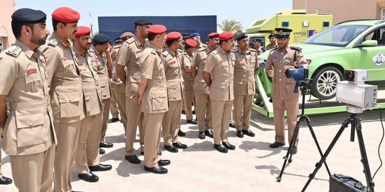 الجيش السلطاني العُماني يواكب أسبوع التثقيف المروري بفعاليات توعوية هادفة