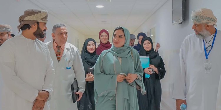 اللجنة المركزية لتقييم مبادرة مؤسسات التعليم العالي المعززة للصحة تزور جامعة التقنية والعلوم التطبيقية بعبري