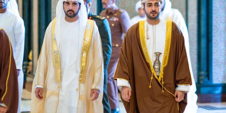سمو السيد ذي يزن يُقيم مأدبة غداء رسمية تكريمًا لولي عهد دبي بفندق قصر البستان