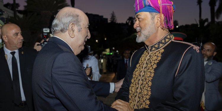 مراسم استقبال رسمية لجلالة السلطان المعظم بقصر المراديّة