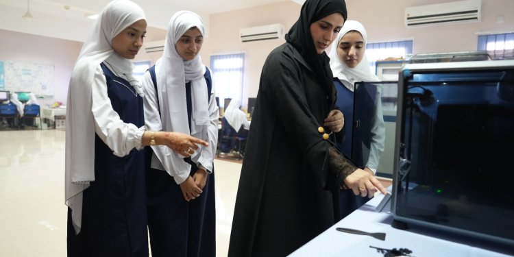 الانتهاء من توزيع الطابعات ثلاثية الأبعاد لـ 339 مدرسة