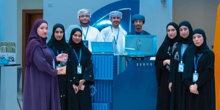 شركة طلابية تبتكر جهازًا ذكيًا لتتبع حاويات النقل