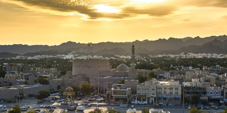 محافظة الداخلية تتقدم بوتيرة متسارعة نحو آفاق جديدة من التنمية الشاملة