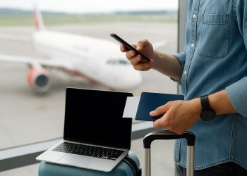 عند السفر.. 3 خطوات تحميك من مصاريف التجوال