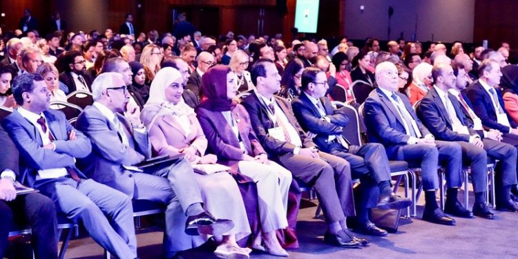 غرفة تجارة وصناعة عُمان تشارك في القمة الاقتصادية العربية البريطانية بلندن