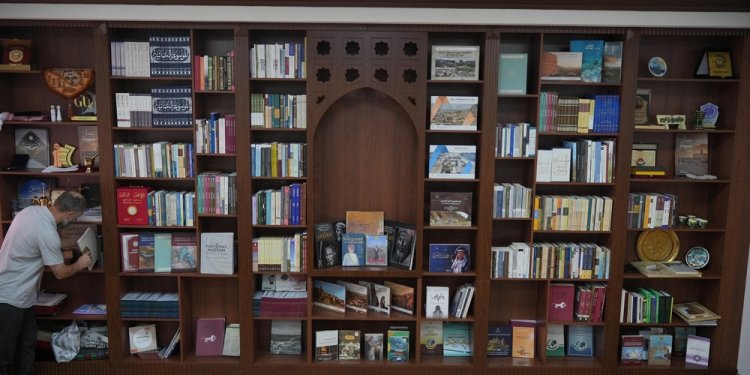 تعاون ثقافي بين المتحف الوطني وجامعة الشيشان التربوية