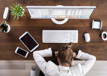 الإشعارات لا تتوقف .. كيف يسرق العالم الرقمي صحتنا؟!
