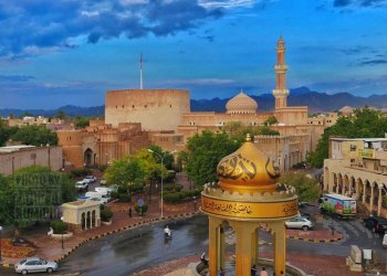 نزوى.. سيمفونية الحضارة في قلب عمان