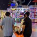 إصابة طفل في ساحة الألعاب الكهربائية بمركز تجاري